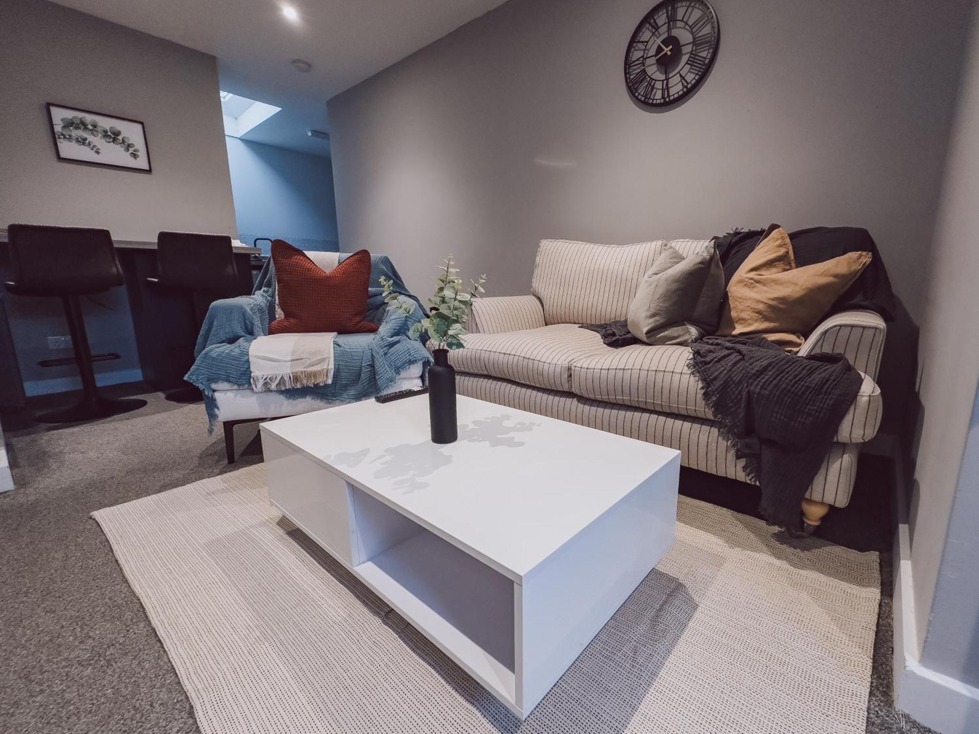 Families, Contractors And Businesses - Cottage Home - Next To Oxford, Bicester And Blenheim Bletchingdon Kültér fotó