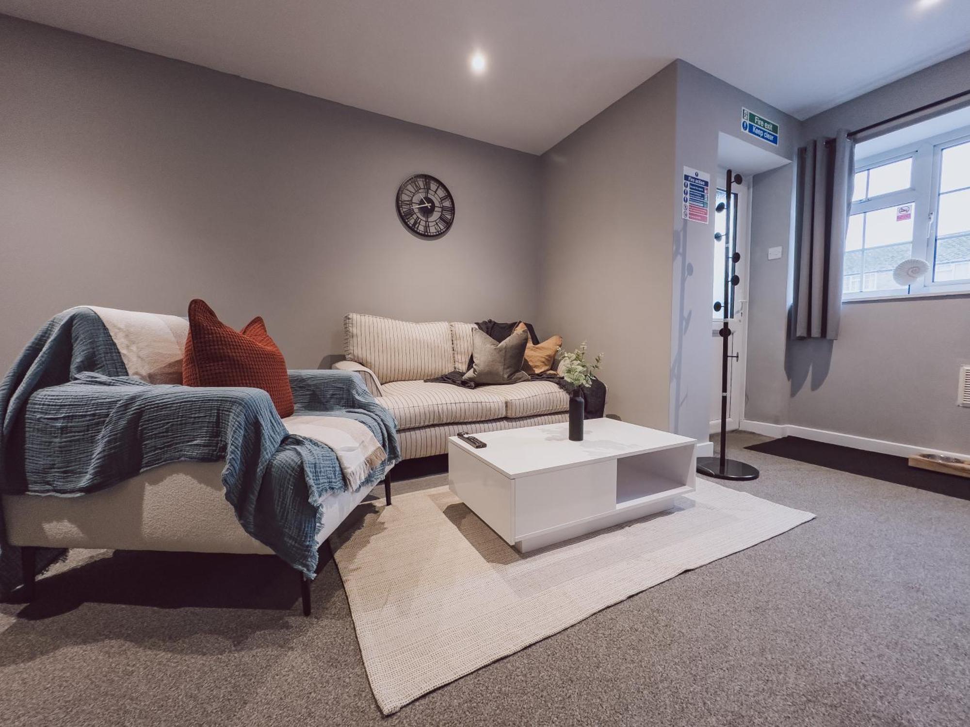 Families, Contractors And Businesses - Cottage Home - Next To Oxford, Bicester And Blenheim Bletchingdon Kültér fotó